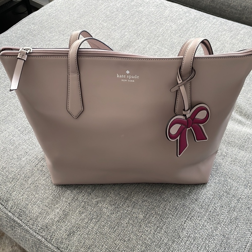 Kate Spade tote - Picture 2 of 9